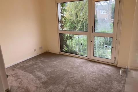 2 bedroom flat to rent, Northdown Road, Hatfield, Herts