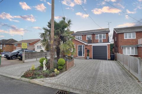 4 bedroom detached house for sale, Sandhill Road, Leigh-on-Sea SS9