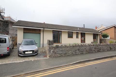 3 bedroom detached bungalow for sale, Cliff Gardens, Old Colwyn