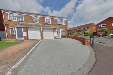 3 bedroom semi-detached house for sale, Fury Way, Fareham PO14