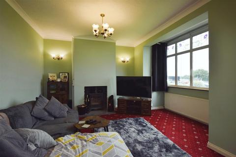 82 Arterial Road, Leigh-on-sea, SS9 4DG