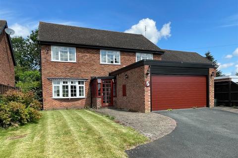 4 bedroom detached house for sale, Finchers Corner, Cradley, Malvern