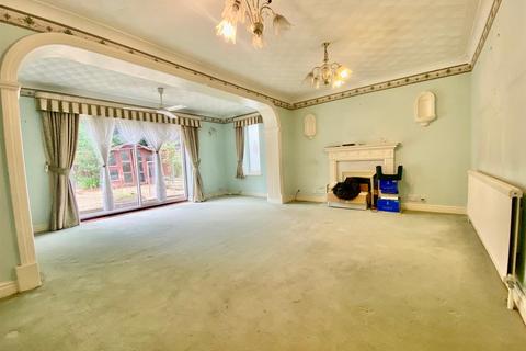 3 bedroom detached house for sale, Thornleigh Drive, Orton Longueville, Peterborough