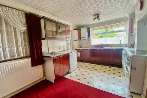 3 bedroom detached house for sale, Thornleigh Drive, Orton Longueville, Peterborough