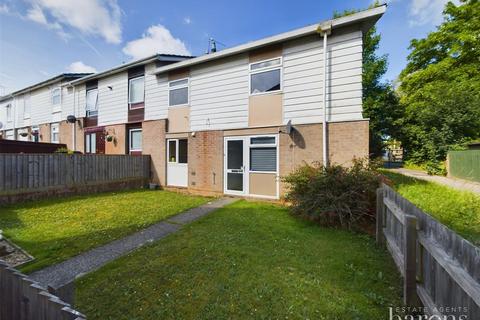 3 bedroom end of terrace house for sale, Glastonbury Close, Basingstoke RG24