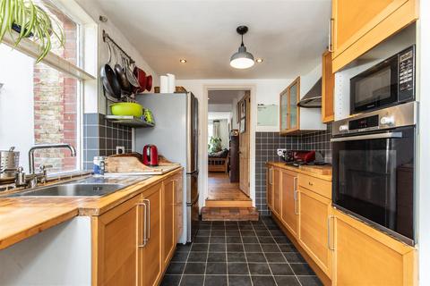 3 bedroom terraced house for sale, Leicester Road, Lewes BN7 1SX