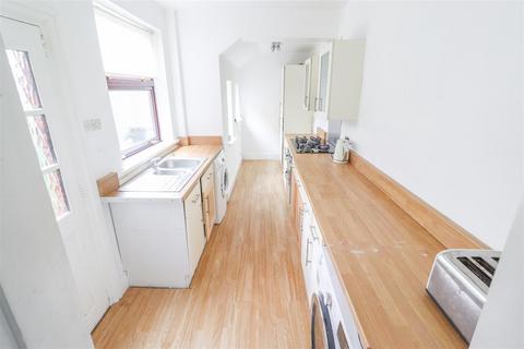 3 bedroom terraced house to rent, Gadsby Street, Nuneaton CV11
