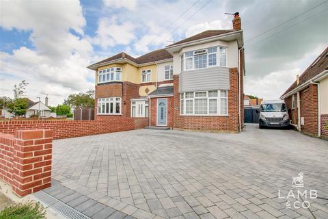 3 bedroom semi-detached house for sale, Turpins Avenue, Holland-on-Sea CO15