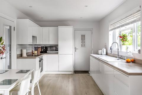 7 Flint Hill Close, Dorking, RH4 2LW
