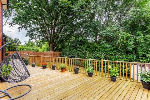 7 Flint Hill Close, Dorking, RH4 2LW