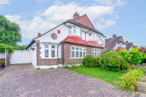 3 bedroom semi-detached house for sale, Frensham Road, London SE9