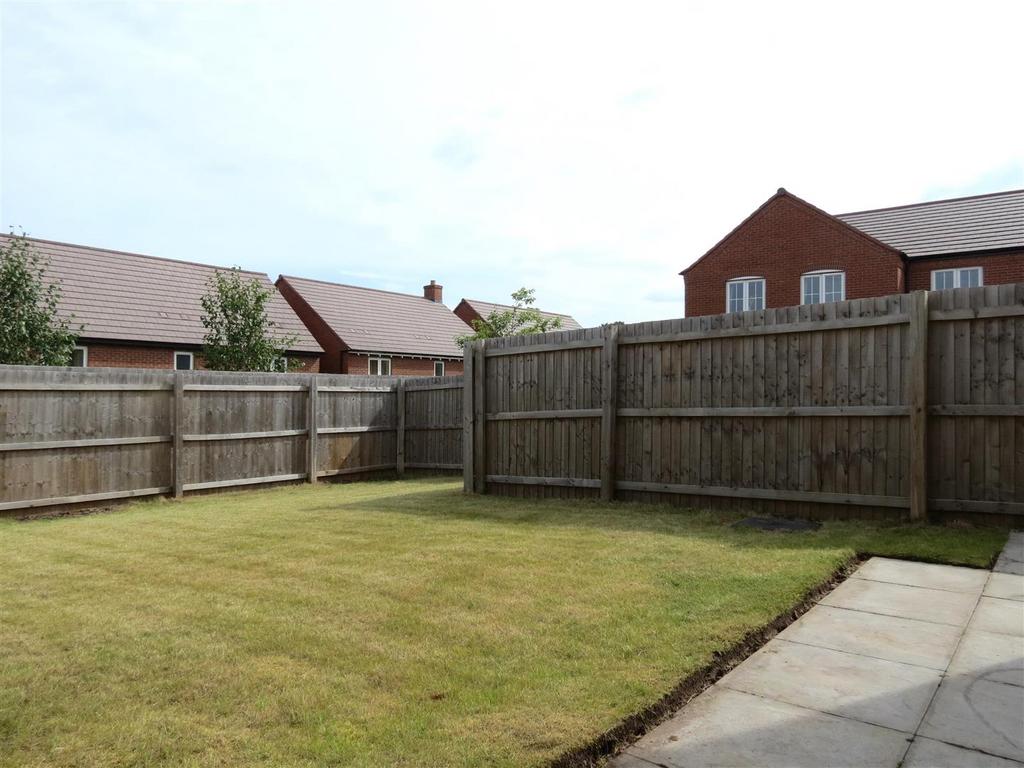 10 Griffiths Close - Rear 1.JPG