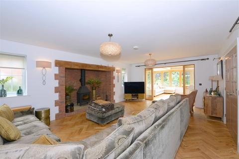 4 bedroom detached house for sale, De Quincey Fields, Upton Magna, Shrewsbury