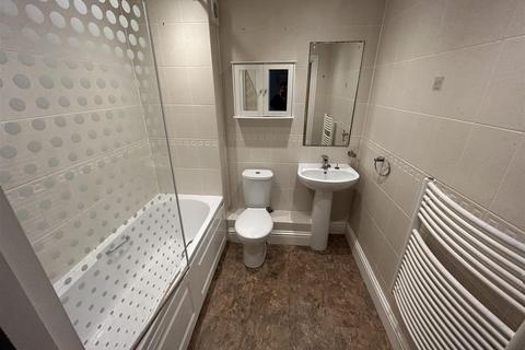 1 bedroom flat to rent, Thames View Court, High Street, Gravesend