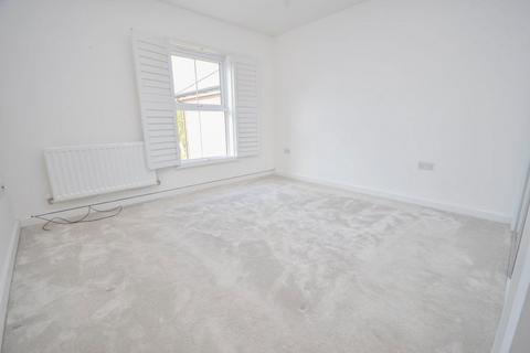 2 bedroom house to rent, Bayford Way, Stansted Mountfitchet