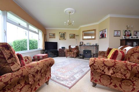 4 bedroom detached bungalow for sale, Giffords Lane, Haultwick