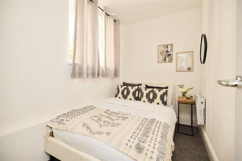 2 bedroom flat for sale, Leigham Court Road, Streatham, SW16