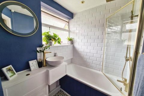 70 Reynolds Close, Carshalton, SM5 2AZ