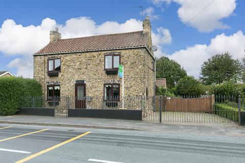 3 bedroom detached house for sale, High Street, Holme-On-Spalding-Moor, York