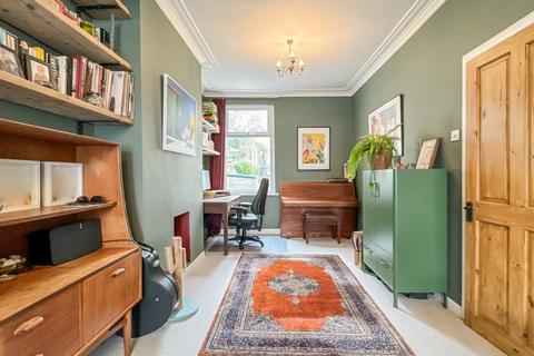 31 Luckwell Road, Bristol, BS3 3EW
