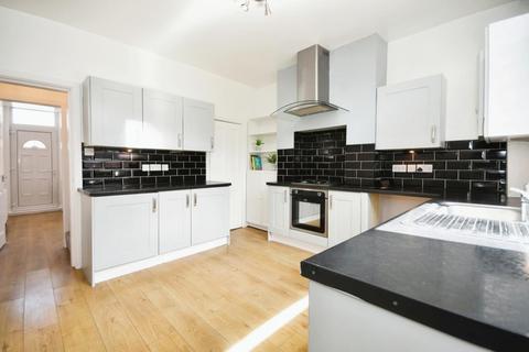 4 bedroom end of terrace house for sale, Olivet Road, Woodseats, Sheffield, S8 8QS