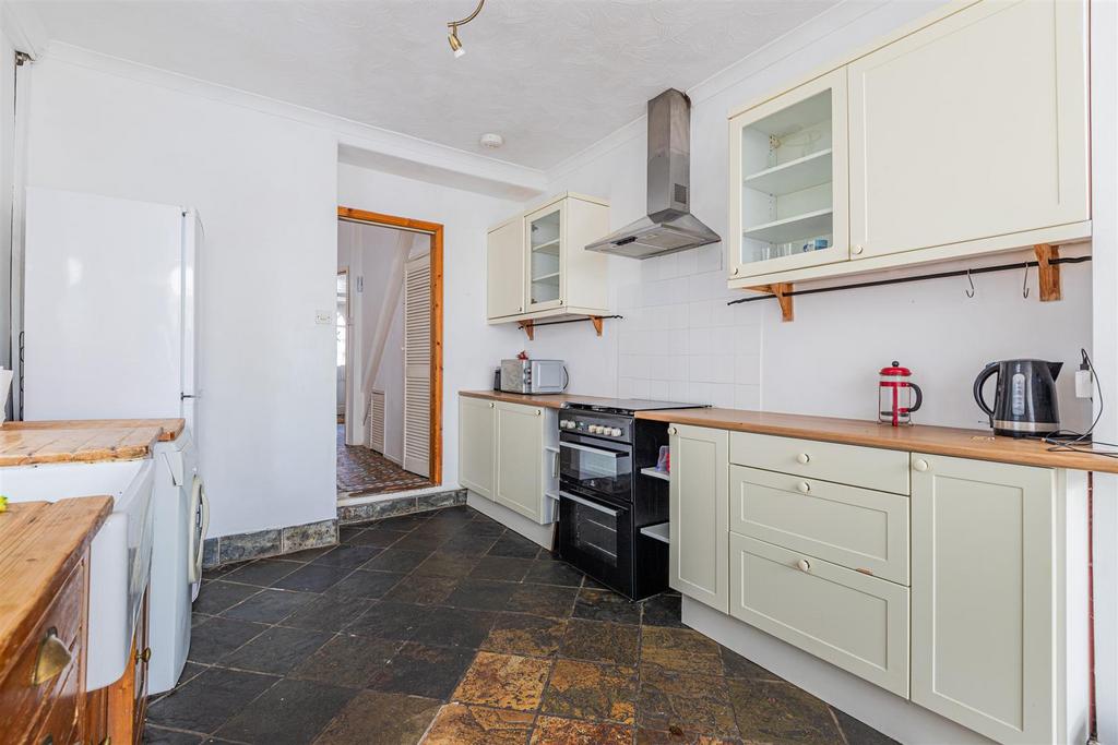 Lisvane Street 9-15.jpg