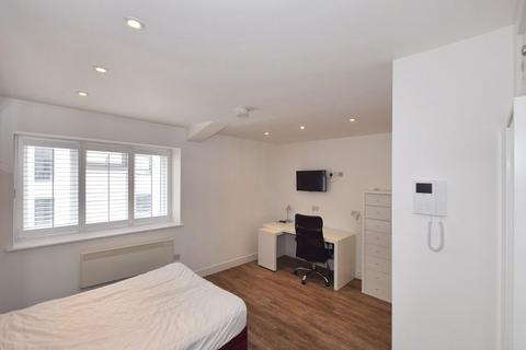 Studio to rent, Canute Apartments, 19-23 Canute Road, Southampton