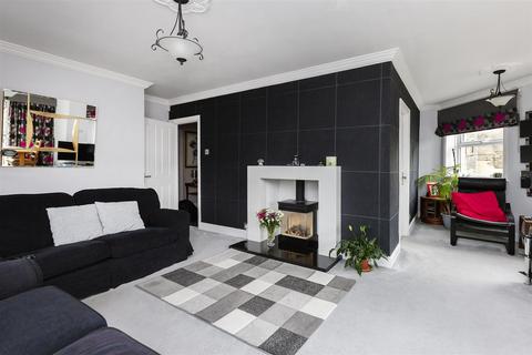 3 bedroom maisonette for sale, Shaw Lane, Holywell Green, Halifax