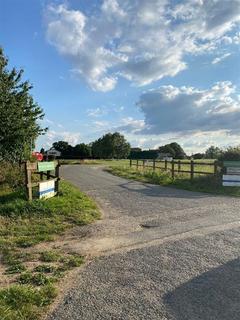 2 bedroom bungalow to rent, Highfield Farm, Perry