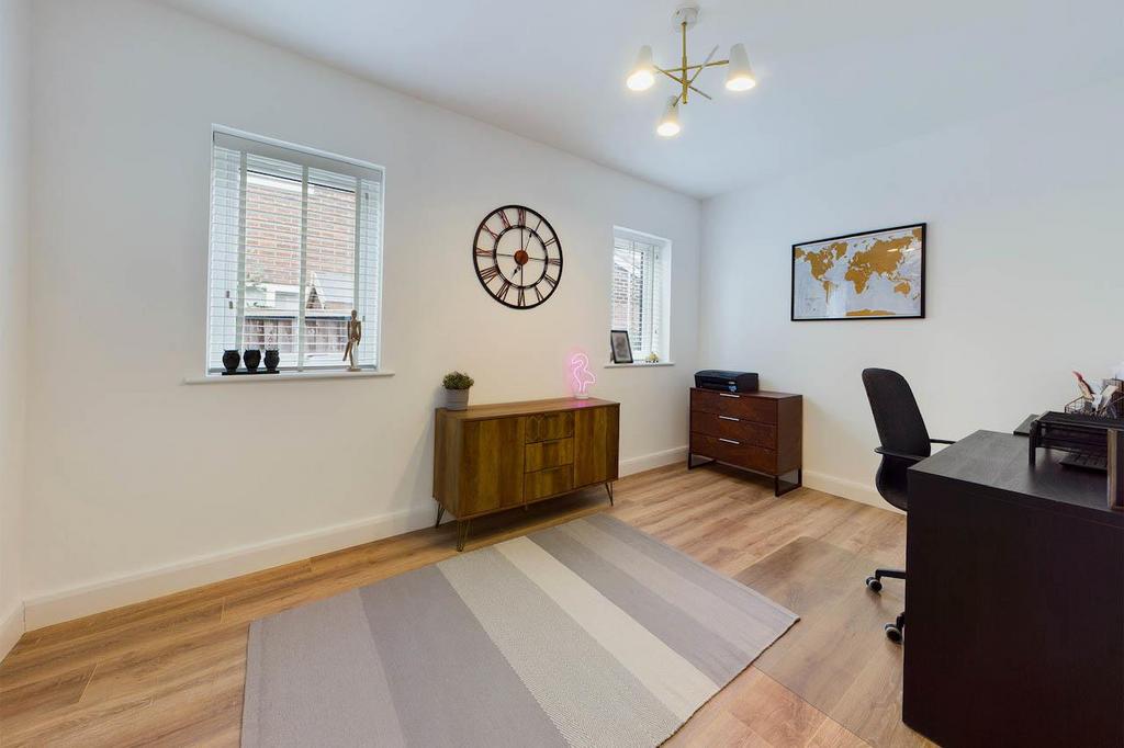 Bedroom/Living Room