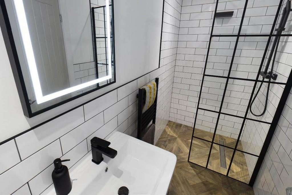 Master Ensuite