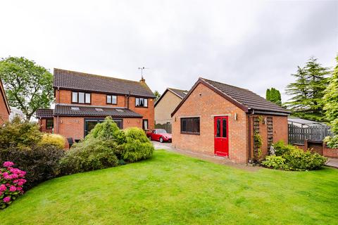 4 bedroom detached house for sale, Holme Lane, Messingham