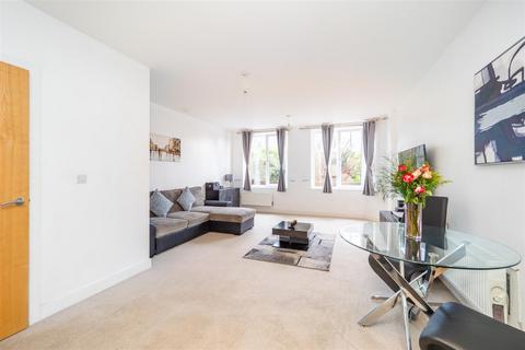 1 bedroom apartment for sale, Sutton Court Road, Sutton