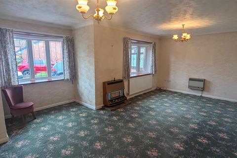 2 bedroom bungalow for sale, Farriers Way, Crow Hill, Nuneaton