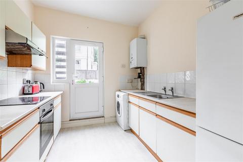 2 bedroom flat to rent, Gladstone Terrace, Brighton