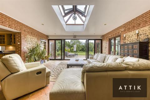 6 bedroom barn conversion for sale, Mount Pleasant, Rockland All Saints