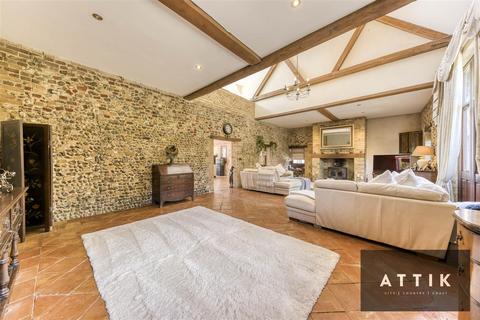 6 bedroom barn conversion for sale, Mount Pleasant, Rockland All Saints