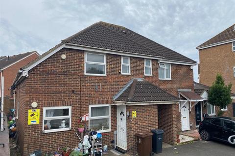 1 bedroom maisonette for sale, Goresbrook Road, Dagenham