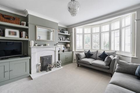 8 Follyfield Road, Banstead, SM7 2LA