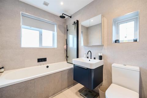 8 Follyfield Road, Banstead, SM7 2LA