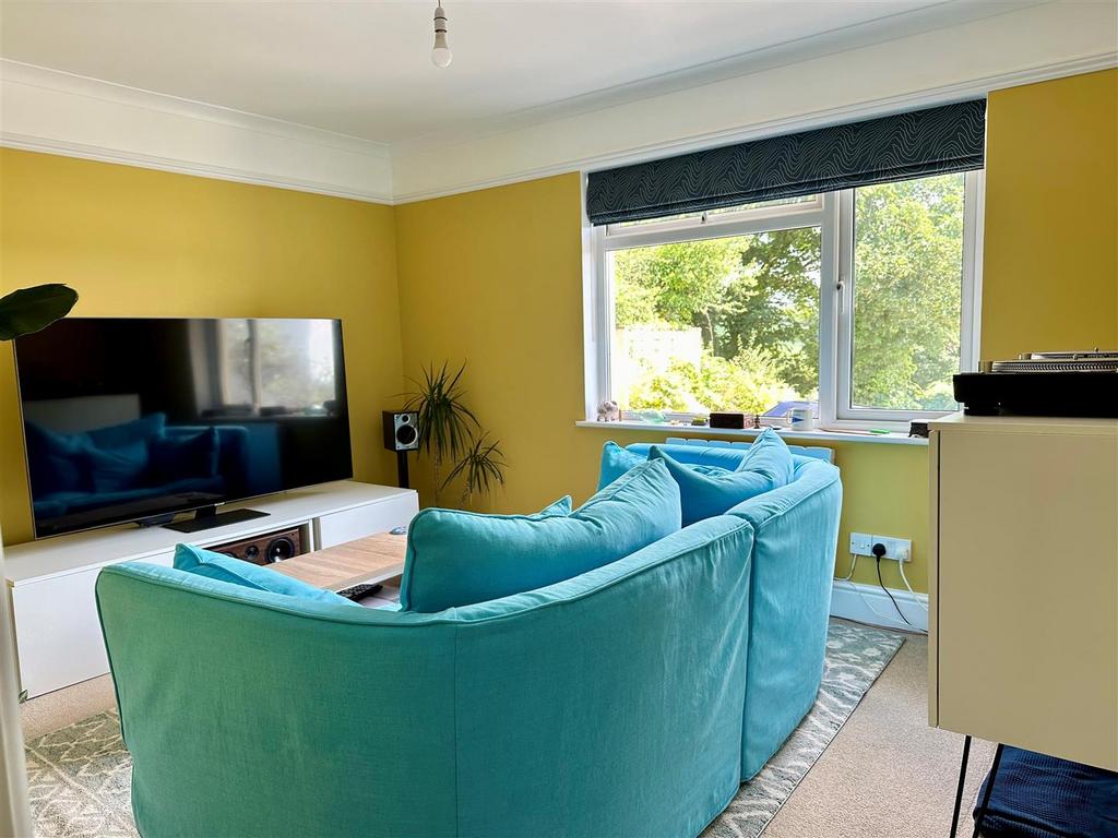 Bedroom One.jpg