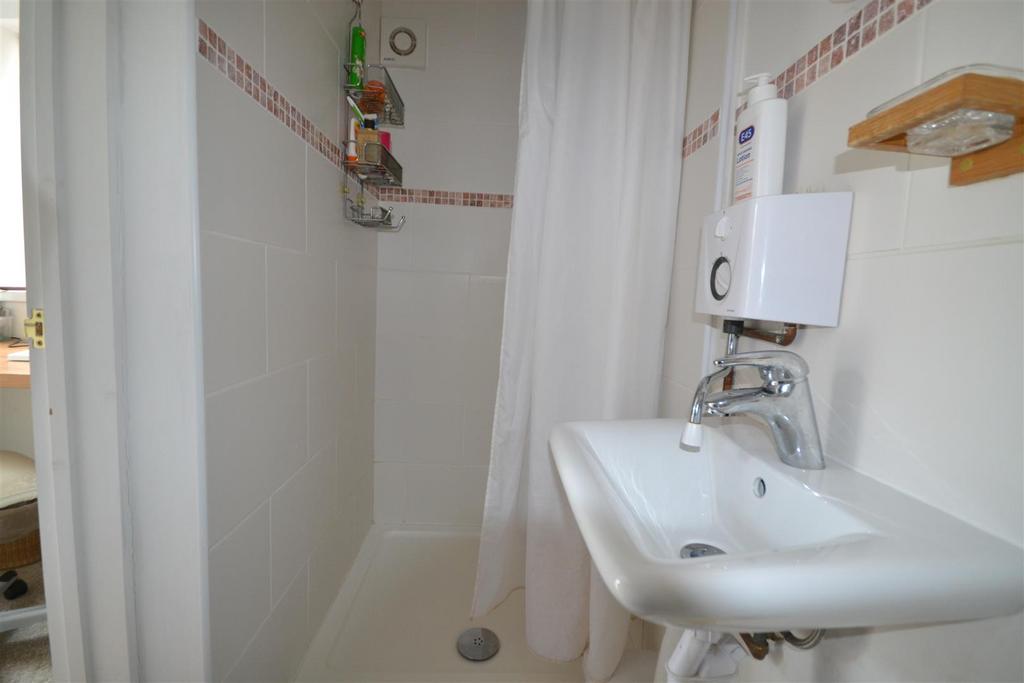 Shower Room 2.JPG