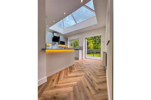 33 Alborn Crescent, Birmingham, B38 8NG