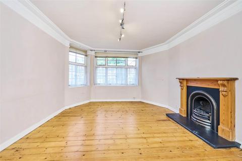 3 bedroom flat for sale, Roehampton Close, Putney, SW15