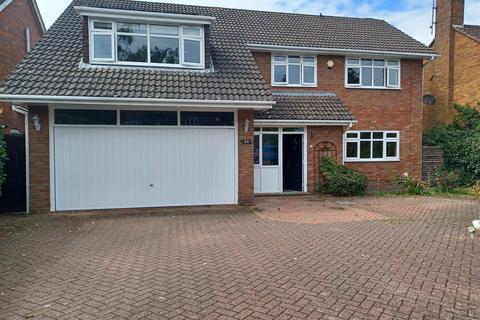 4 bedroom detached house to rent, King Edward Avenue, Aylesbury, HP21