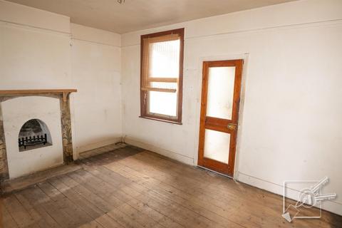 2 bedroom house for sale, Mayfield Road, Gravesend