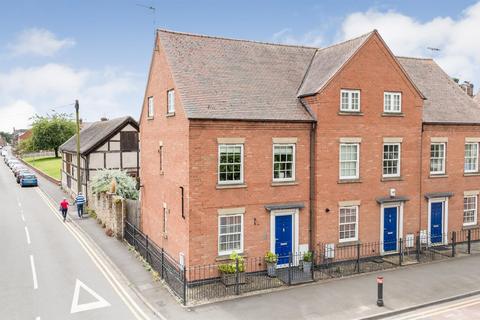 4 bedroom townhouse for sale, Worcester Road, Pershore