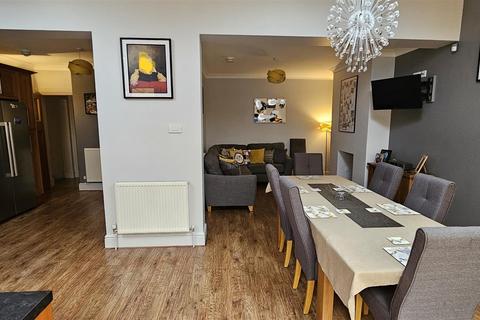 22 Crabgate Drive, Skellow, Doncaster, DN6 8LD