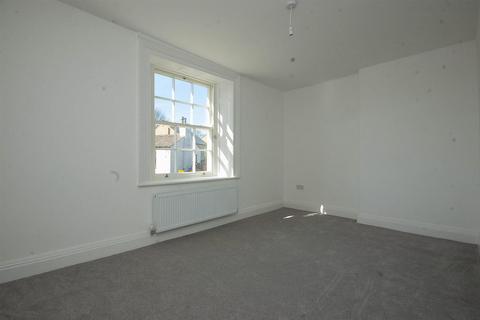 3 bedroom apartment to rent, High Street, Wakefield WF4