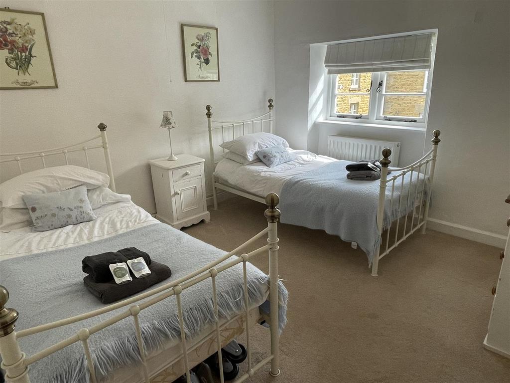 Bed 2.JPG